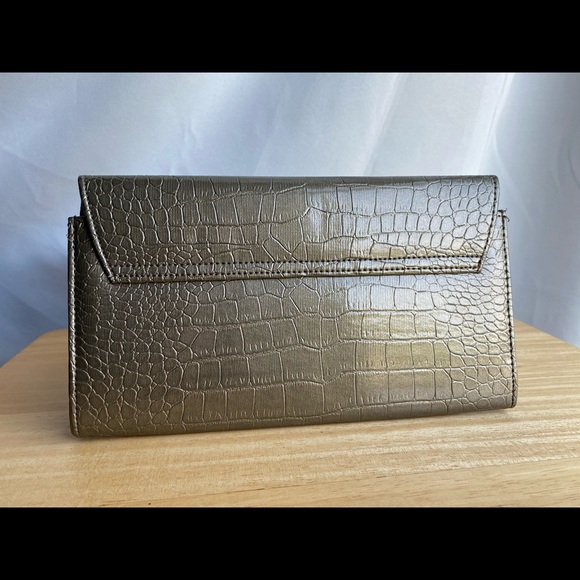 Crocodile clutch - Picture 2 of 4